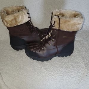 Snow boots
